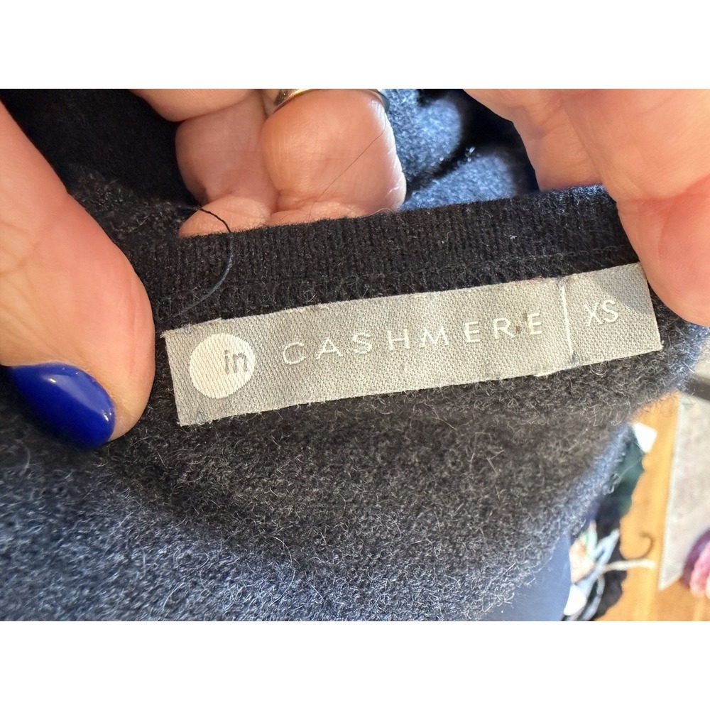 IN CASHMERE Women XS Gray Black Cashmere Pullover Sweater Scoop Neck Pocket - Picture 6 of 8